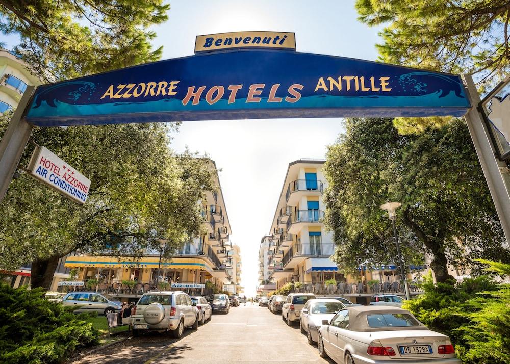 Hotel Azzorre ลิโดดิเยโซโล ภายนอก รูปภาพ