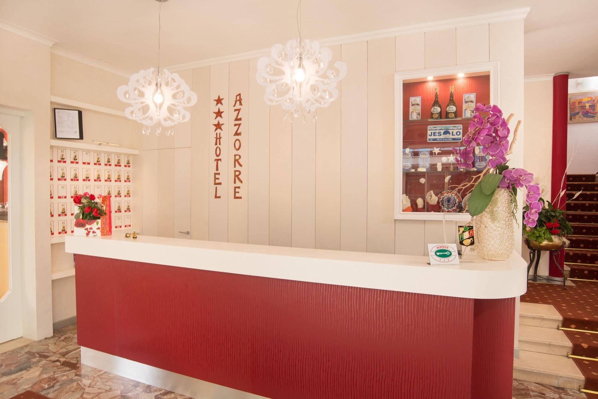 Hotel Azzorre ลิโดดิเยโซโล ภายนอก รูปภาพ